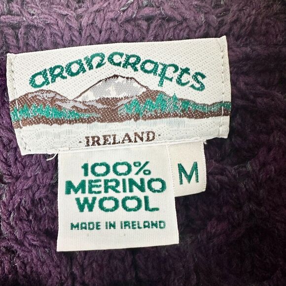 Aran Crafts Merino Wool Cable Knit Cardigan Size Medium Purple One Button FLAW - Picture 4 of 4